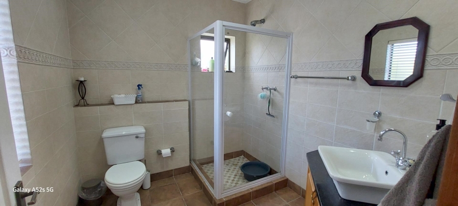 6 Bedroom Property for Sale in West Bank Eastern Cape
